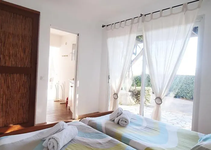 Casa Funta - T5 - Vue Mer- Piscine * Cirendinu